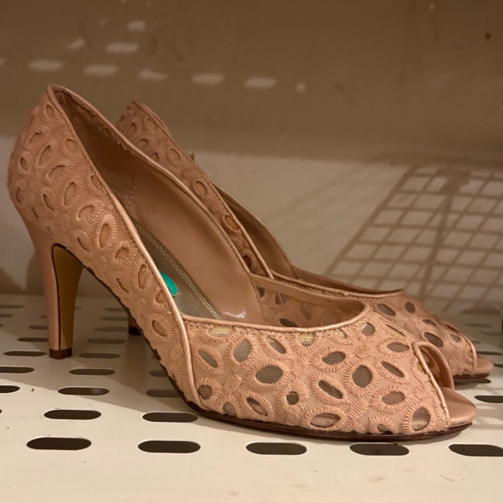 Peep Toe Heels with Cutout Design